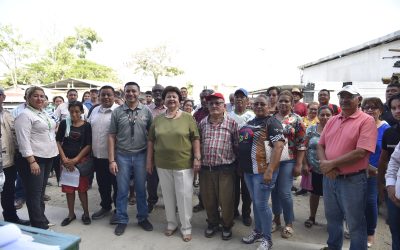 34 FAMILIAS RECIBEN MATERIALES DE CONSTRUCCIÓN