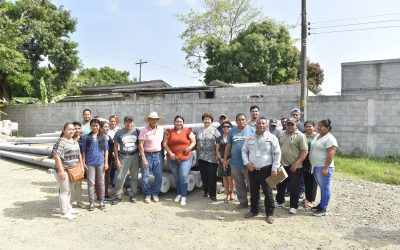ALCALDESA MARÍA LUISA MARTELL ENTREGA EQUIPO Y MOBILIARIO A ESCUELAS, IGLESIAS Y PATRONATOS DE PUERTO CORTÉS