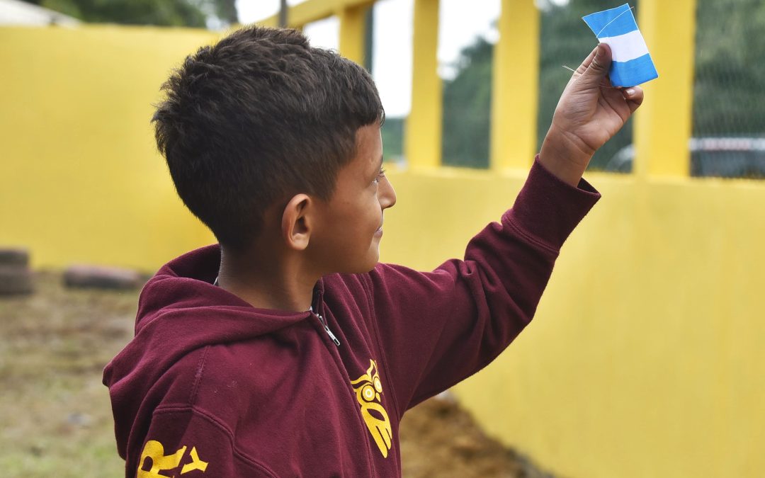 Puerto Cortés refuerza la seguridad escolar con la reparación del cerco perimetral en la Escuela Savoy