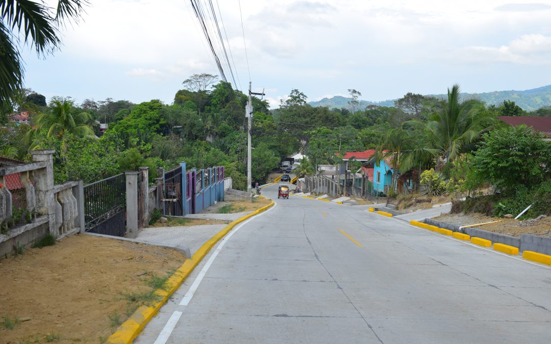 Más de 2,400 vecinos de Miraflores, Medina, se benefician con pavimentación